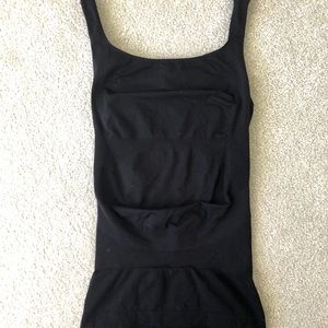 Blanqi maternity support top Medium